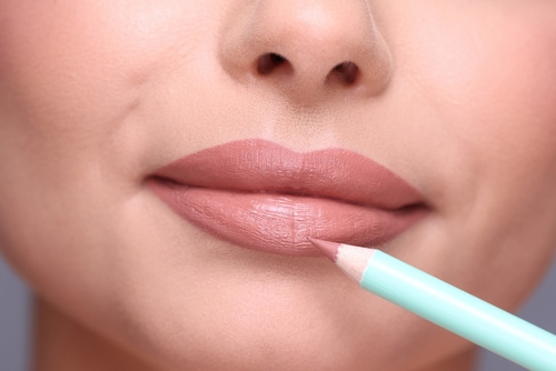 HULU - Lip Pencil - Classic Nude - Image 4