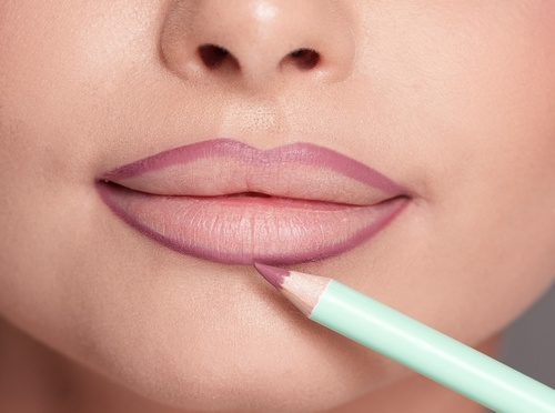 HULU - Lip Pencil - Light Plum - Image 2