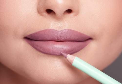 HULU - Lip Pencil - Light Plum - Image 3